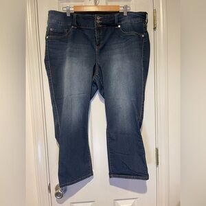Torrid Crop Jegging Jeans